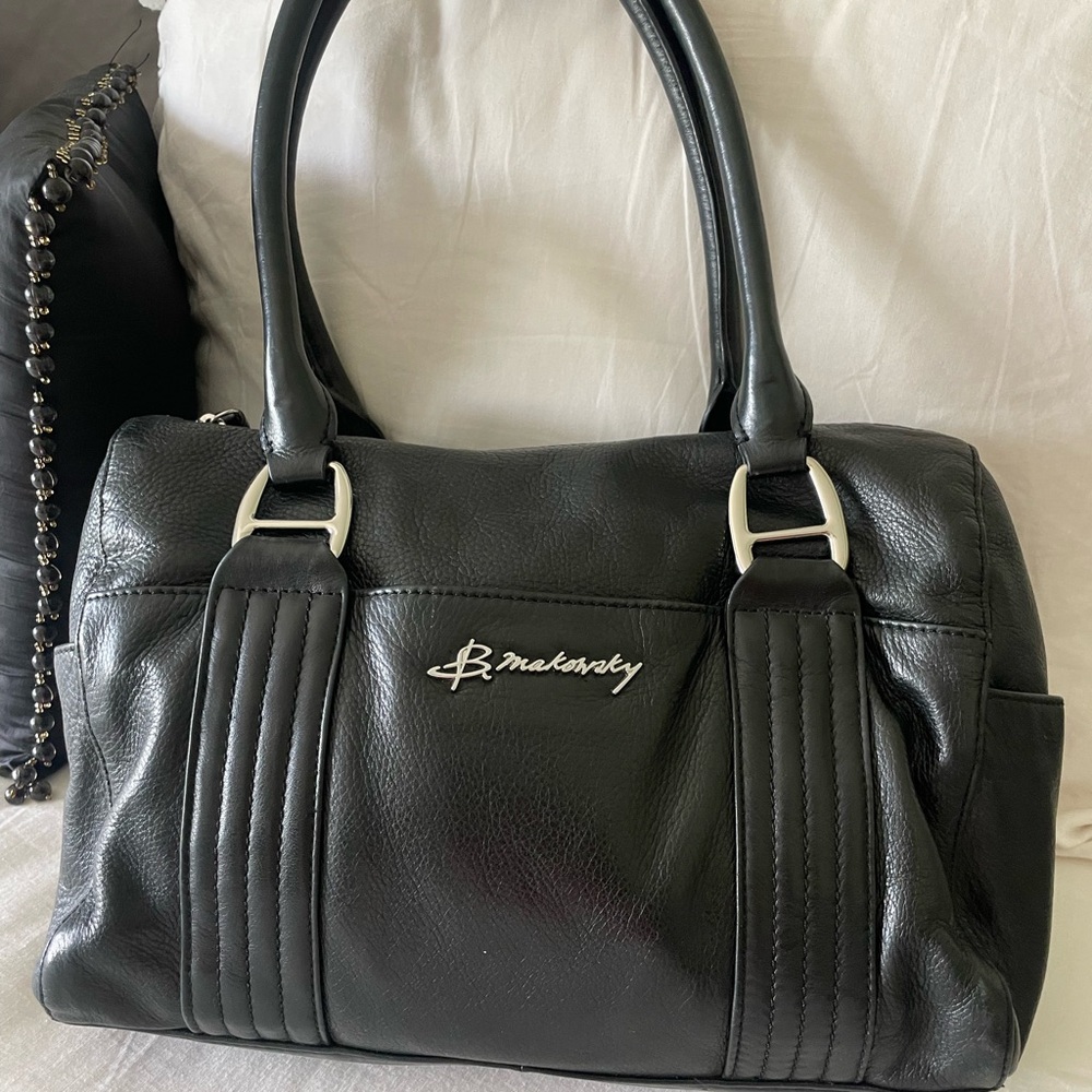 Gorgeous buttery soft black leather satchel - Like New Condition - Picture 6 of 9